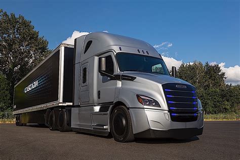 freightliner electric semi truck